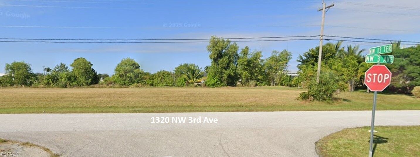 Property Photo:  1320 NW 3rd Avenue  FL 33993 