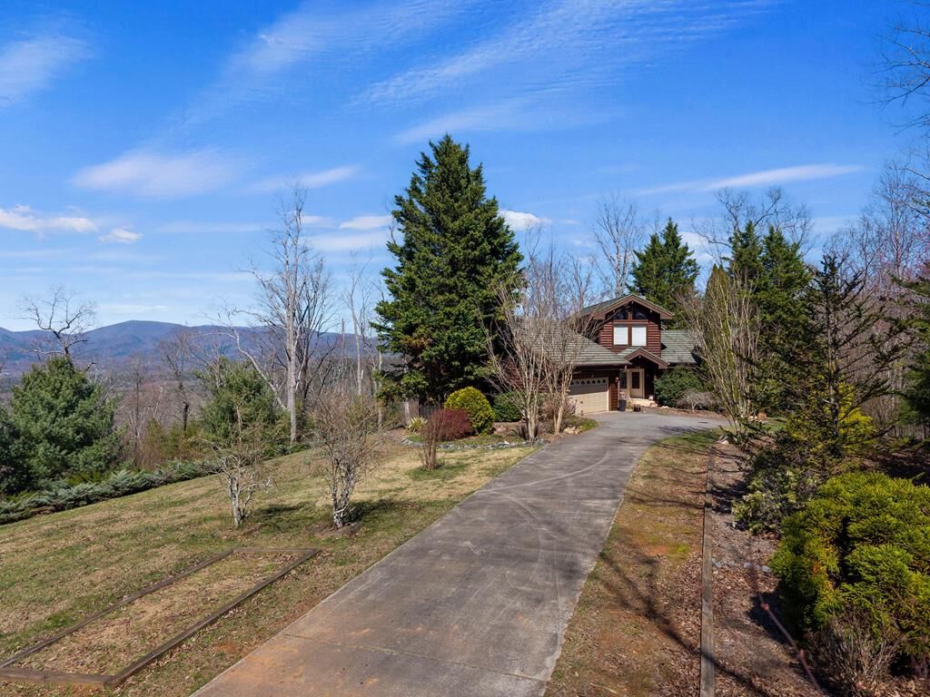 Property Photo: 1202 Tickanetley Road GA 30536
