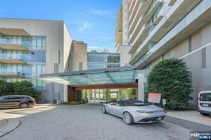 Property Photo:  320 Adolphus Avenue 1009  NJ 07010 