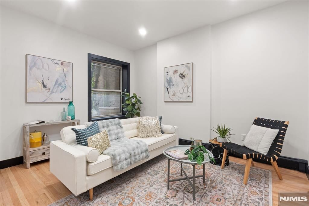 Property Photo:  391 Central Avenue 1  NJ 07307 