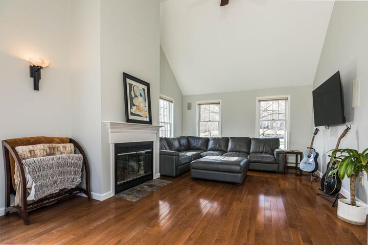 Property Photo:  188 Buckminster Way  NH 03801 