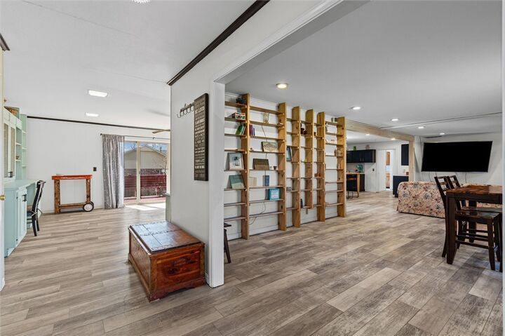 Property Photo: 1408 W Mimosa Street AR 72758