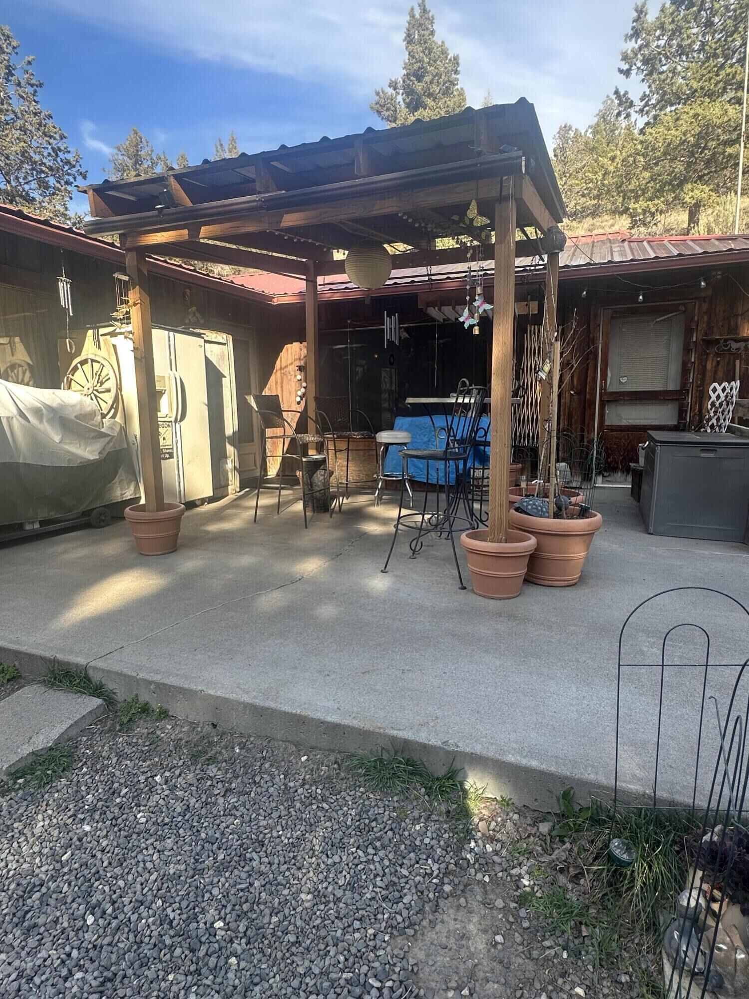 Property Photo: 6792 SE Juniper Canyon Road OR 97754