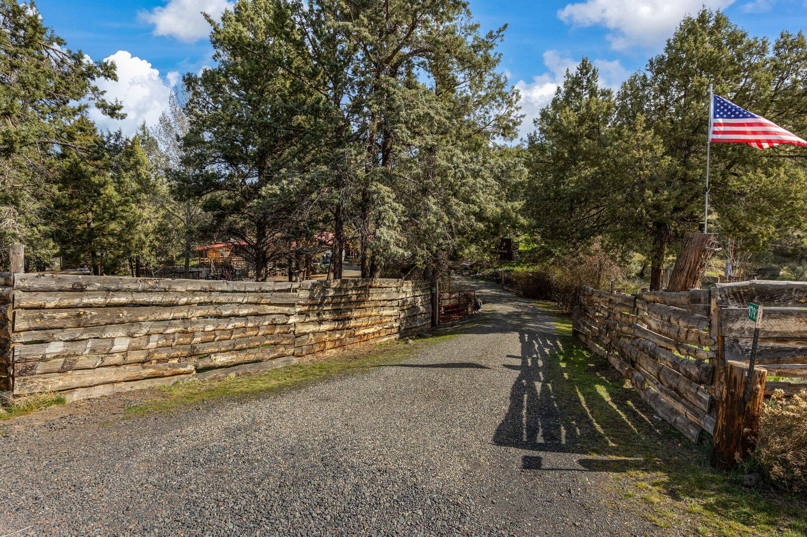 Property Photo:  6792 SE Juniper Canyon Road  OR 97754 