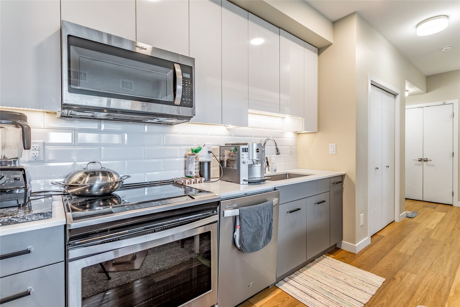 Property Photo:  722 Valley Road 515  BC V1V 2E6 