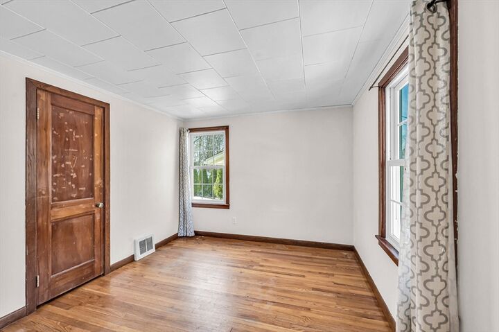 Property Photo: 48 Fairview St A/K/A 15 Shaw St MA 01028