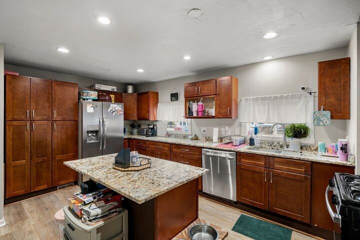 Property Photo:  275 Lynnfield St 275  MA 01904 