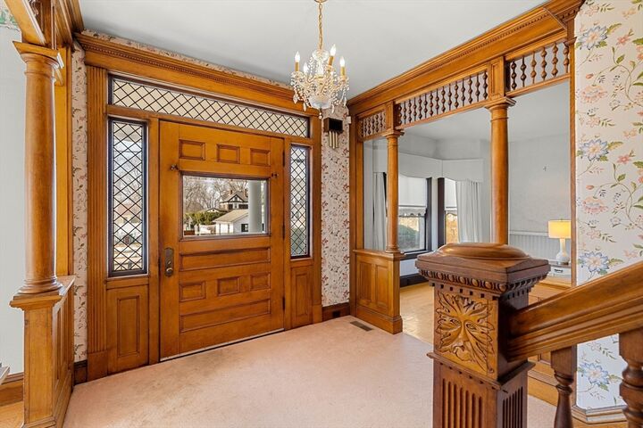 Property Photo:  118 Sanders Ave  MA 01851 