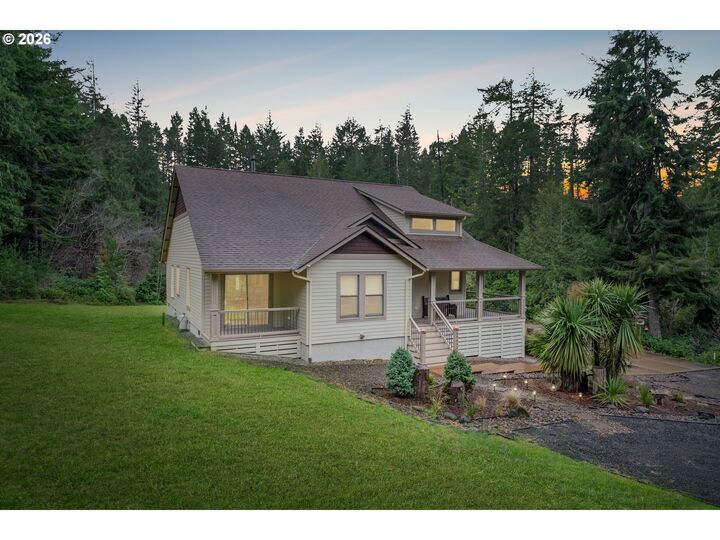 Property Photo:  89952 Highway 101  OR 97439 