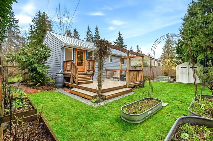 Property Photo:  8051  36th Avenue NE  WA 98115 