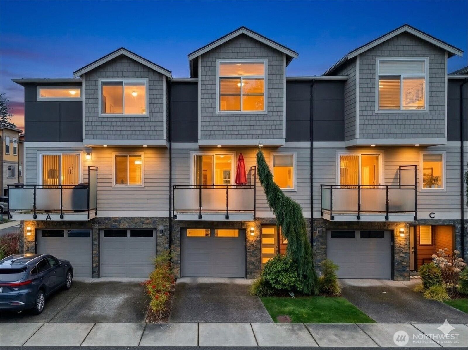 Property Photo:  22925  79th Place W B  WA 98026 