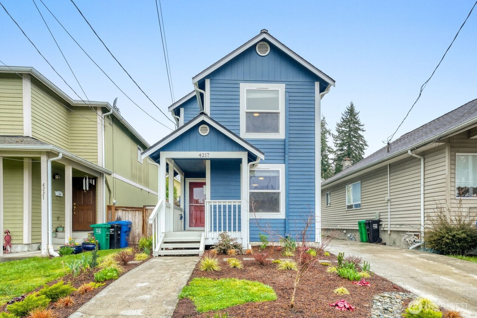 Property Photo: 4217 42nd Avenue S WA 98118