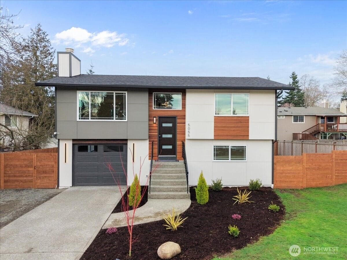 Property Photo: 5055 W 33rd Court NE WA 98422