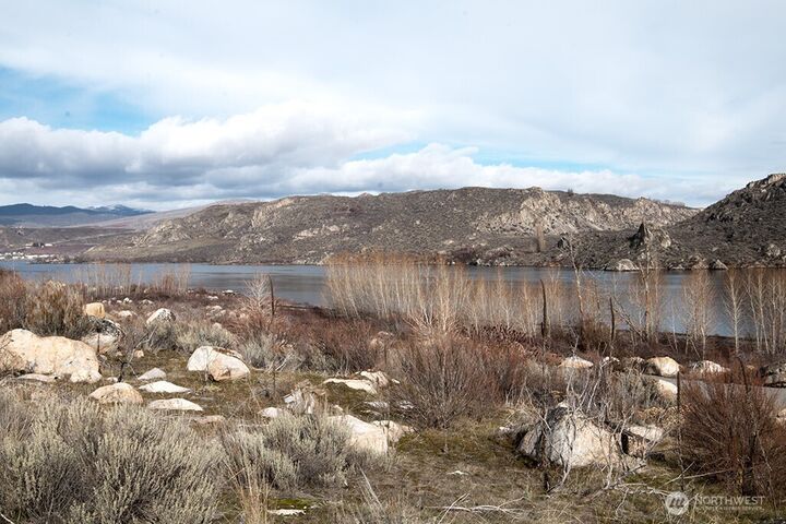 Property Photo:  0 Nna  Lot 1 Lazy Lightning Lp  WA 98846 