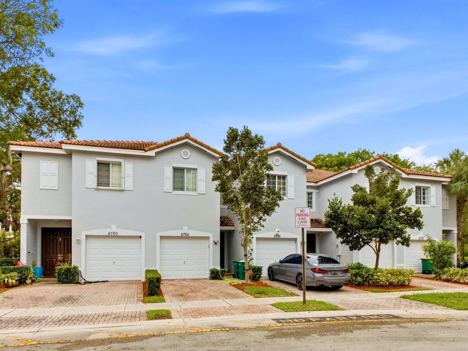 Property Photo:  8772 Cypress Walk Court  FL 33321 