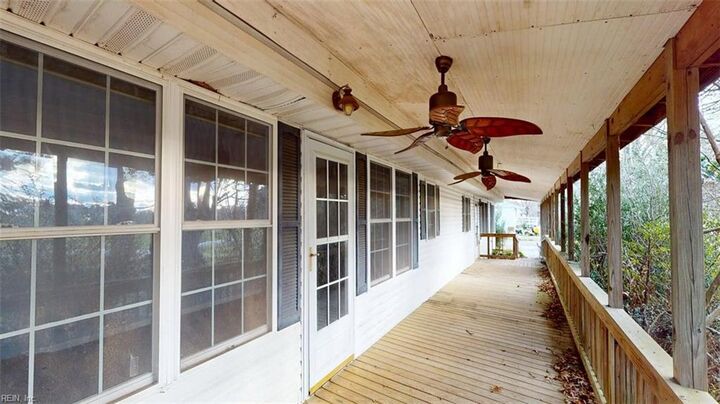 Property Photo:  1678 Fitchetts Warf Rd  VA 23119 
