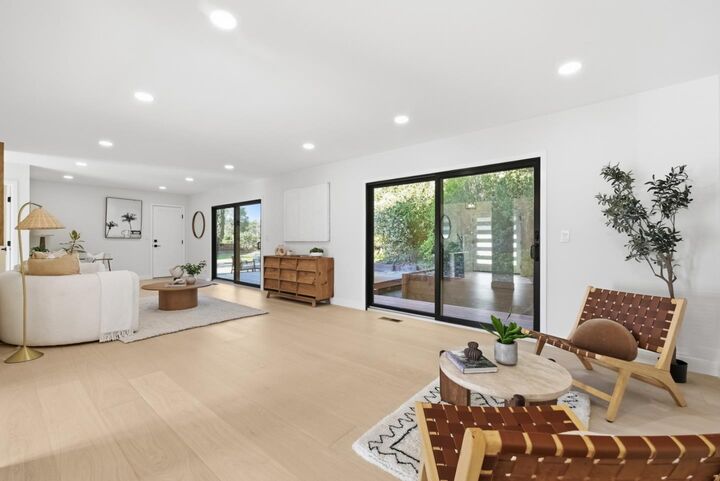 Property Photo:  22 Dickens Court  CA 94070 