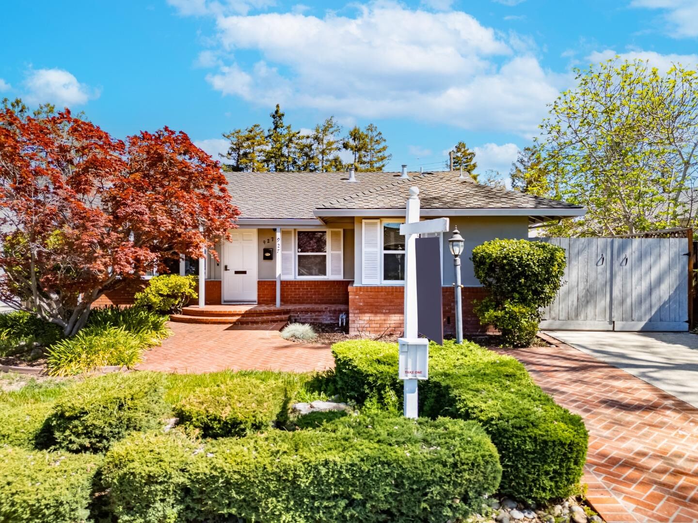 Property Photo:  927 Madeline Lane  CA 95050 