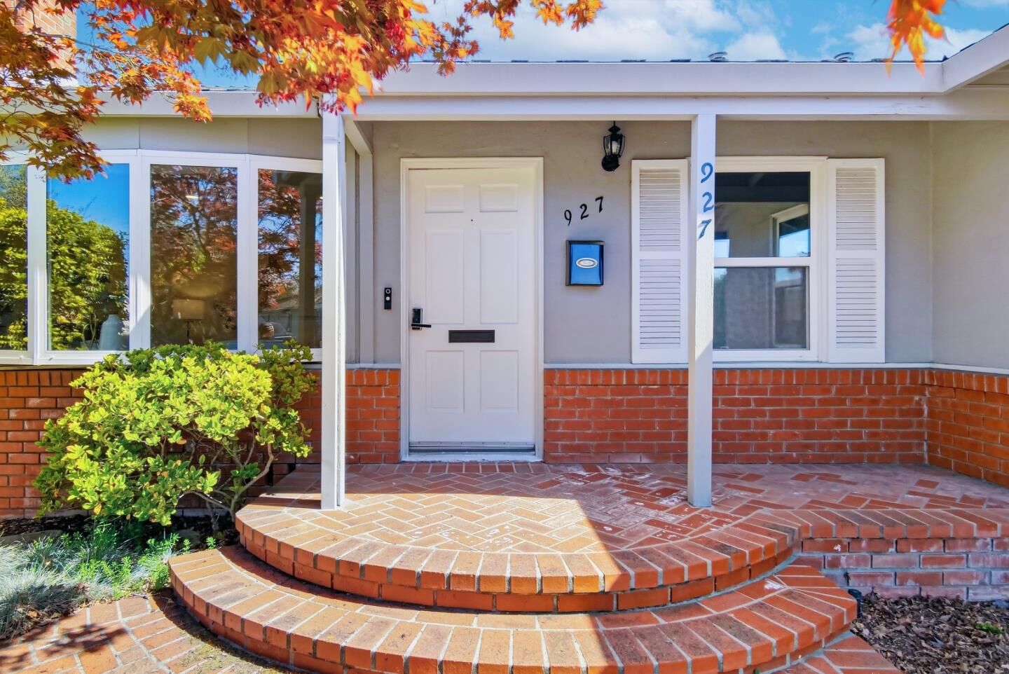 Property Photo:  927 Madeline Lane  CA 95050 