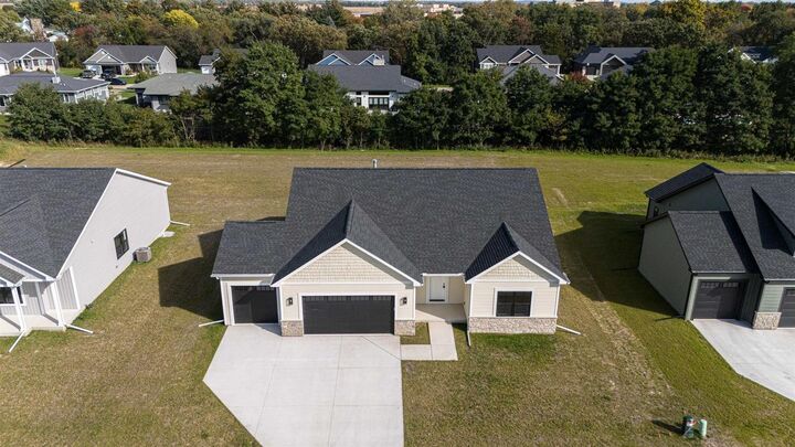 Property Photo: 3810 N Woodbury Lane WI 53545
