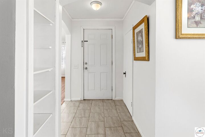 Property Photo:  803 E Broadway  MO 65301 