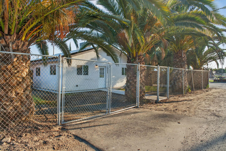 Property Photo:  19248 Ave 145  CA 93257 