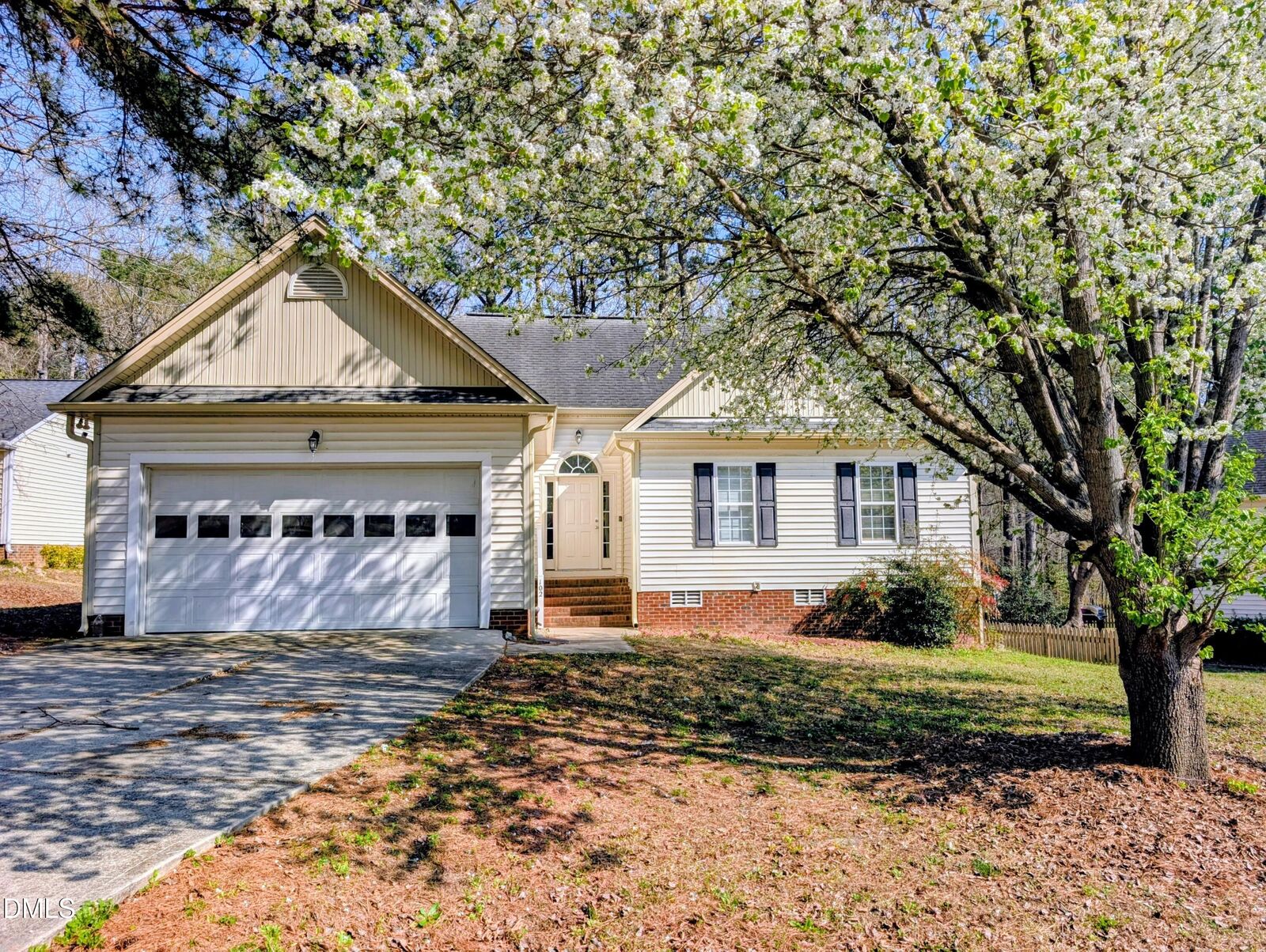 Property Photo:  102 Ashton Court  NC 27527 