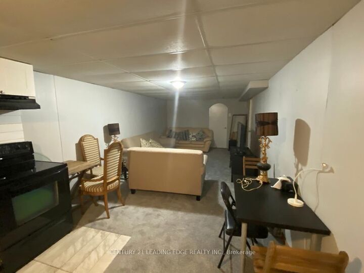 Property Photo:  4 Randane Drive Bsmt  ON M1R 4L2 