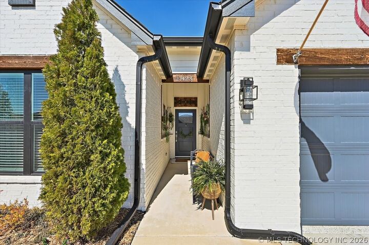 Property Photo:  27423 E 109th Street S  OK 74429 