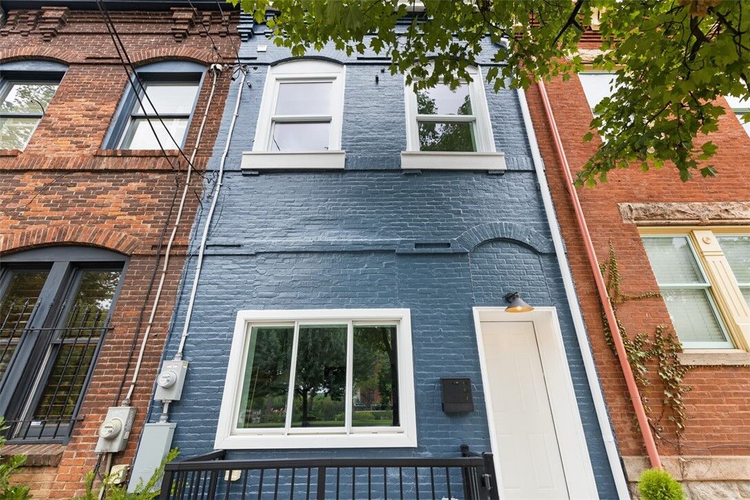 Property Photo:  804 Cedar Ave  PA 15212 