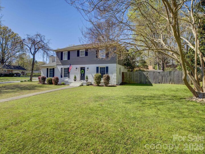 Property Photo: 6526 Wheeler Drive NC 28211