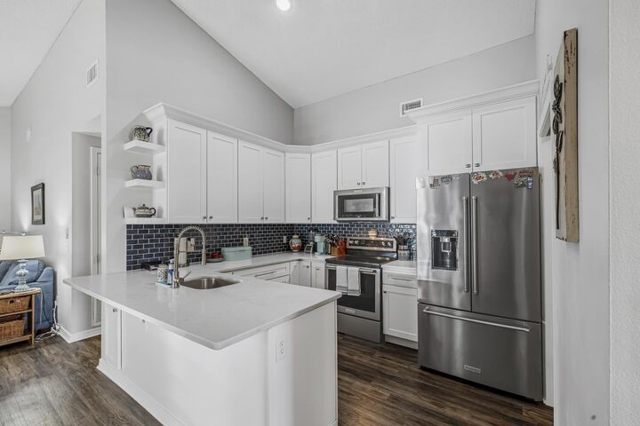 Property Photo: 9693 Leeward Way FL 32566