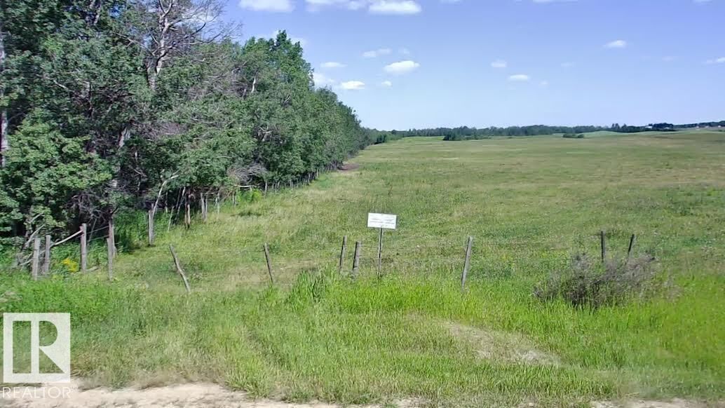Property Photo:  22440 Twp Rd 502  AB T0B 3M1 