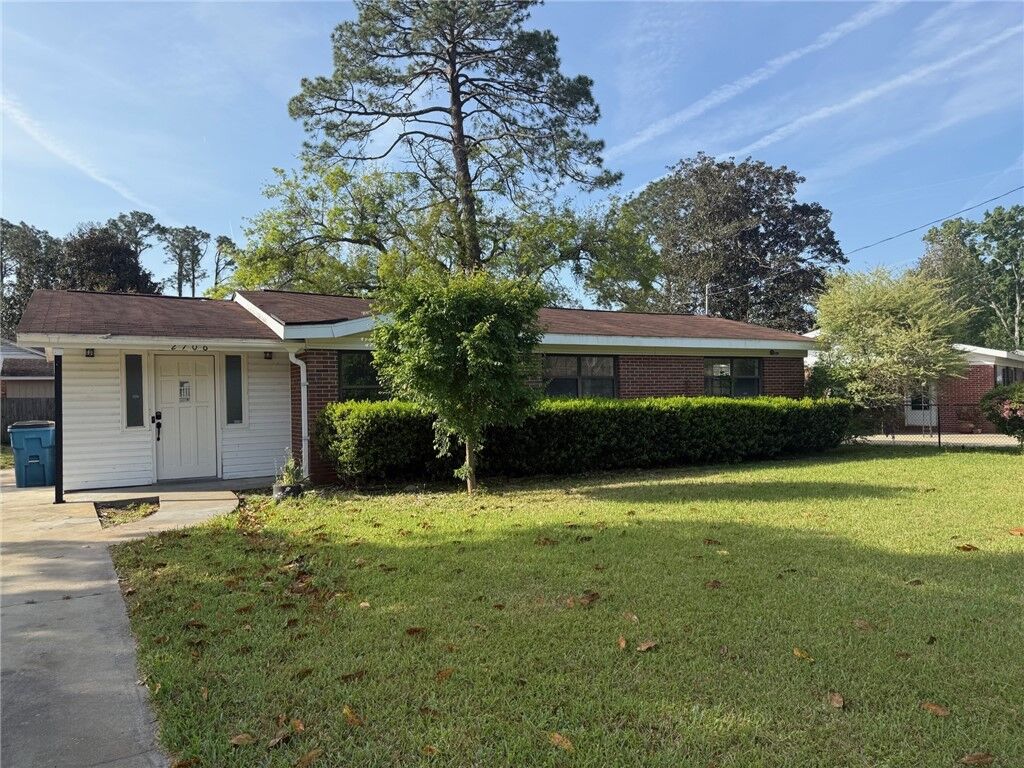 Property Photo:  2706 Canary Drive  GA 31520 