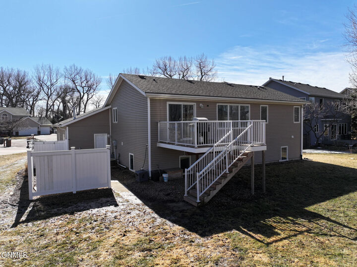 Property Photo:  3410 Heartwood Place SE  ND 58554 