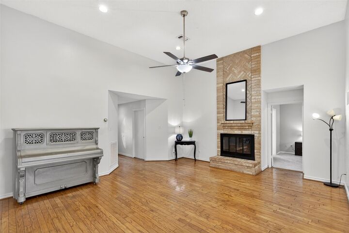 Property Photo:  9206 Kirkleigh Street  TX 77379 