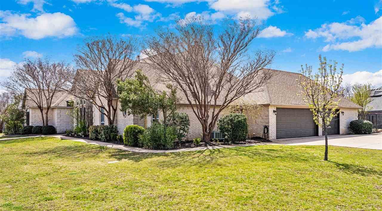 Property Photo:  12 NW Pleasant View Ridge  OK 73505 