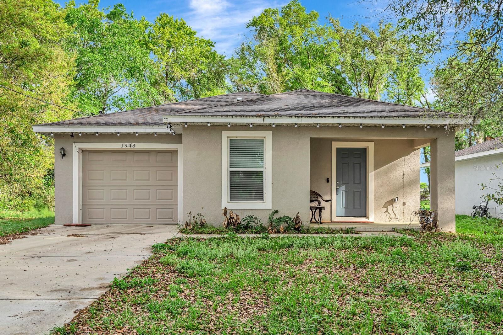 Property Photo:  1943 W Elliott Street  FL 33805 