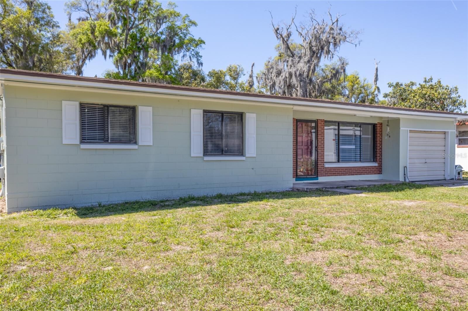 Property Photo:  506 S Elsasser Street  FL 32720 