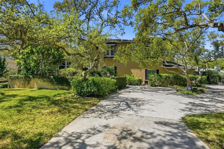 Property Photo: 10785 Danielle Drive FL 33774