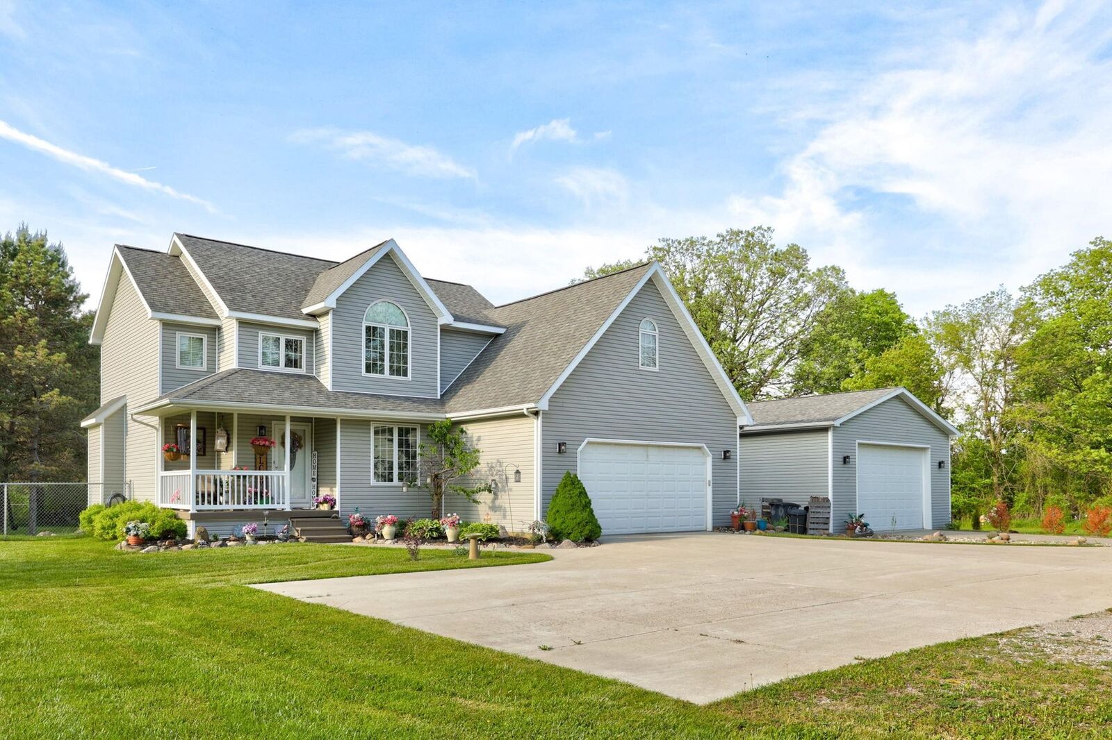 Property Photo: 2119 E Vienna Road MI 48420