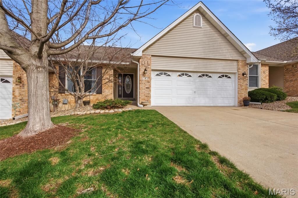 Property Photo: 4 McKinley Pointe Court MO 63301