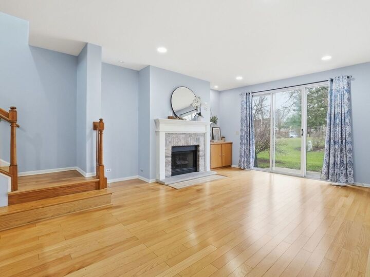 Property Photo:  359 Glen Leven Court  IL 60194 