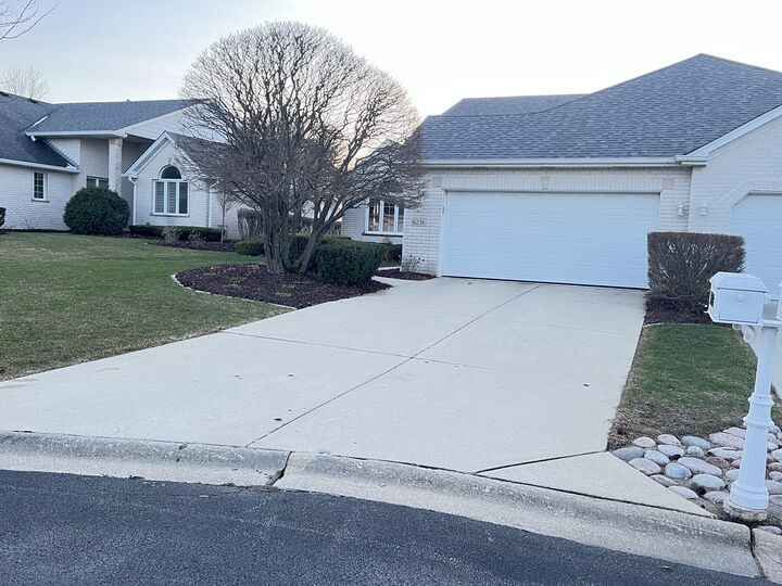 Property Photo: 16236 Hummingbird Hill Drive IL 60467