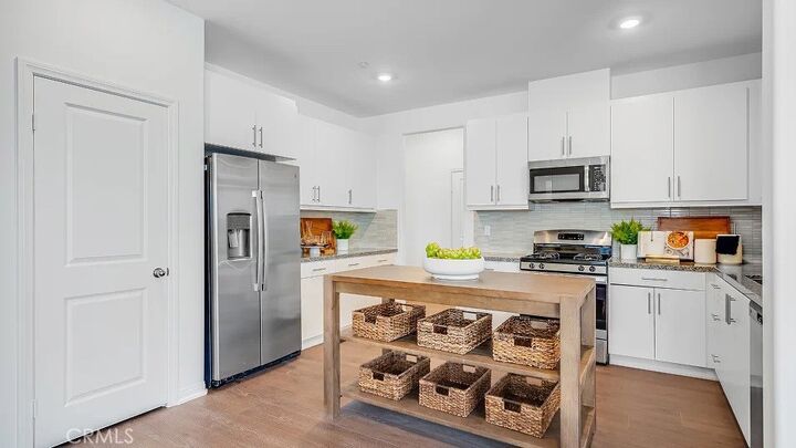 Property Photo:  17894 McKenzie Court  CA 92345 