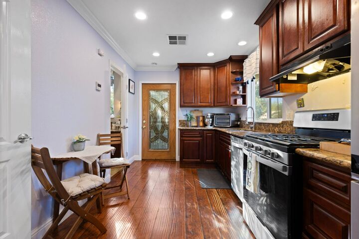 Property Photo:  608 Yolo Street  CA 95605 