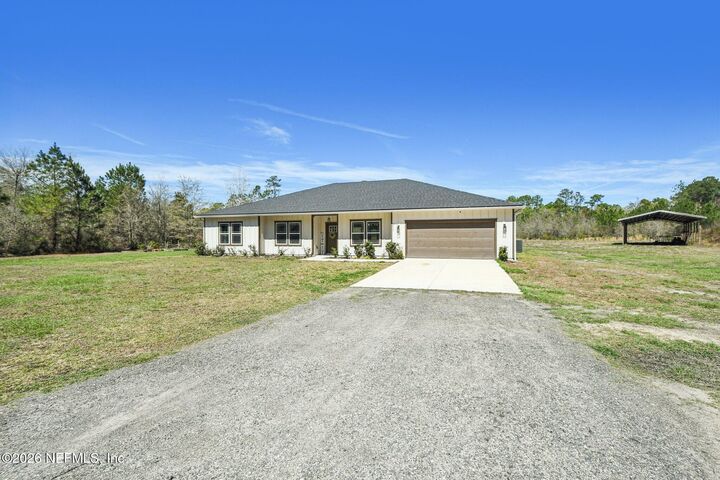 Property Photo: 5012 Laurel Street FL 32068