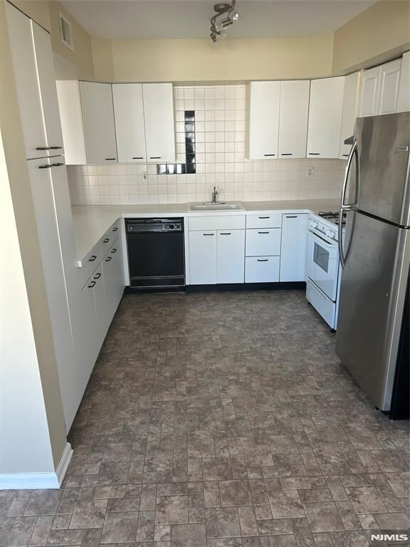 Property Photo:  1 Mount Vernon Avenue 2  NJ 07003 