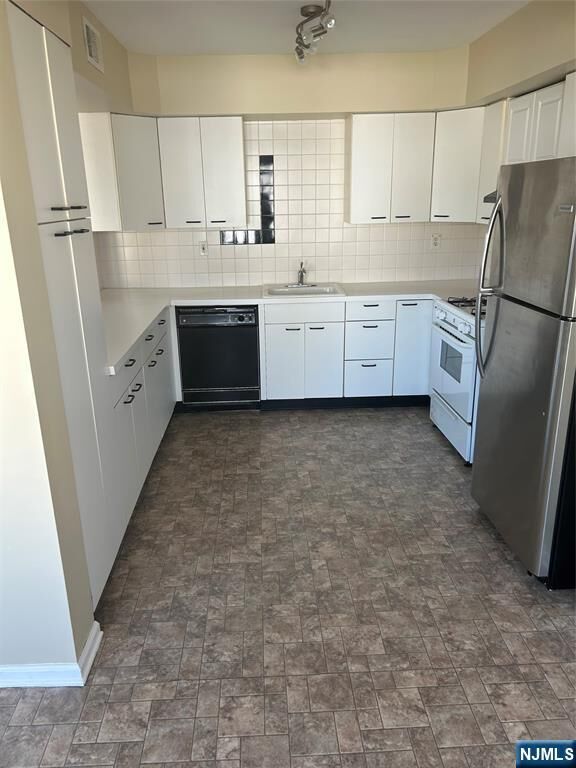 Property Photo:  1 Mount Vernon Avenue 2  NJ 07003 