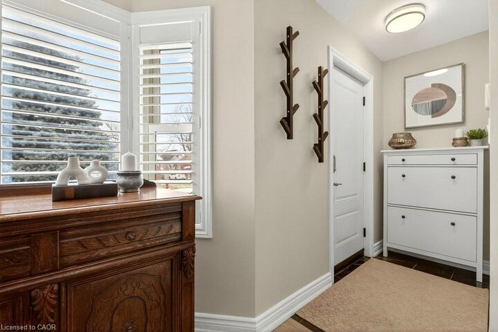 Property Photo:  237 East 32nd Street  ON L8V 3S3 